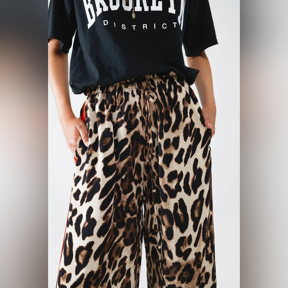 Leopard Straight Pants With Red Stripes - Picture 4 of 4